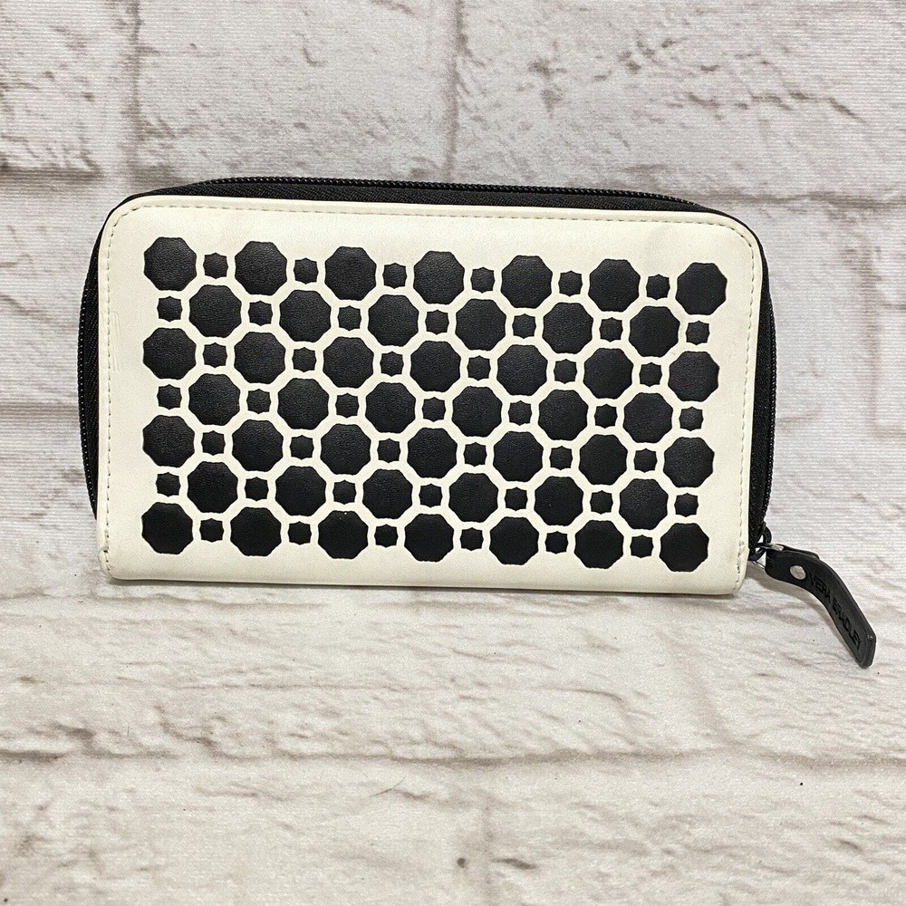 Vera Bradley Accordion wallet in Midnight Geometric clutch wallet black/white